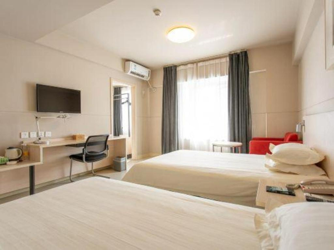 Bedroom 3, Jinjiang Inn Xianning Yinquan Avenue Hot Spring Hotel, Xianning