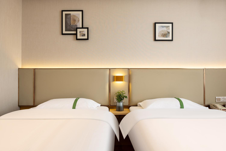 Bedroom 2, Greentree Sunshine 100 Express Hotel, Tianjin