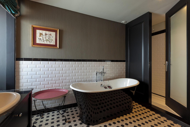 Bathroom 3, Valverde Hotel, Lisbon