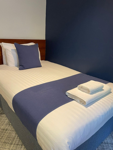 Bedroom, Chase Hotel, Cumbria