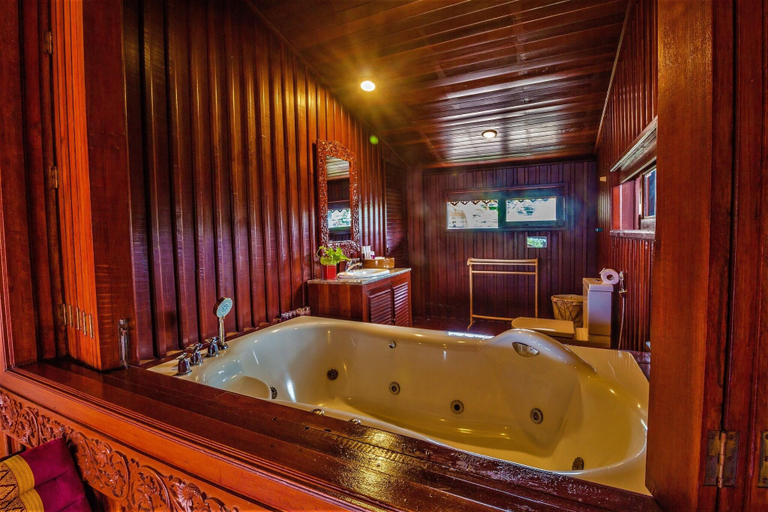 Bathroom 4, Erawan Villa Hotel, Ko Samui