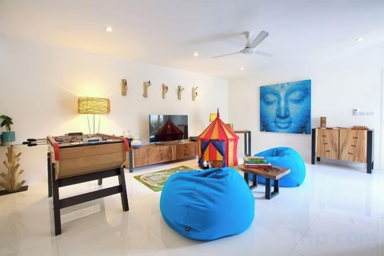 Others 5, Shades of Blue, Ko Samui