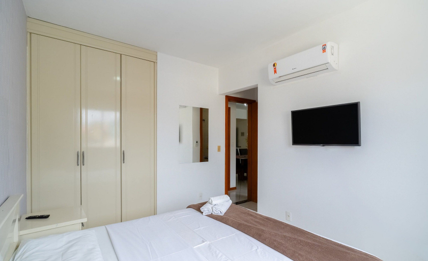 Room, 3BR apt W/bbq 240m sea Bombas/sc Cay0123, Bombinhas