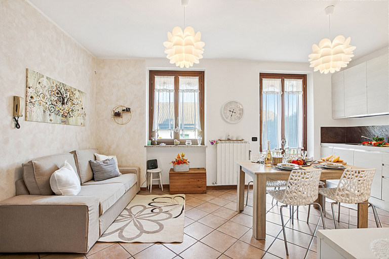 Living room 2, Alba Rosa Apartment - 2 Bed, 2 Bath, Varese