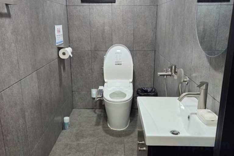 Bathroom 3, EDEN GUEST HOUSE, Mapo