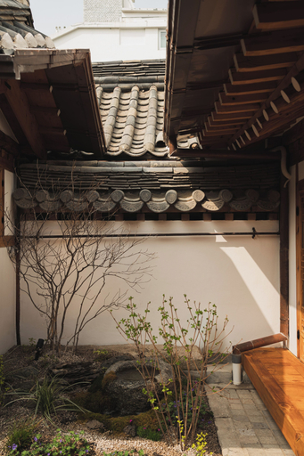 Garden, The Prima Hotel Hanok Dambakjae Gahoe, Jongno