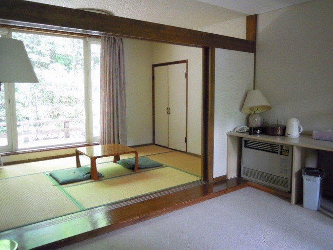 Others 3, Pesion Norikura, Matsumoto