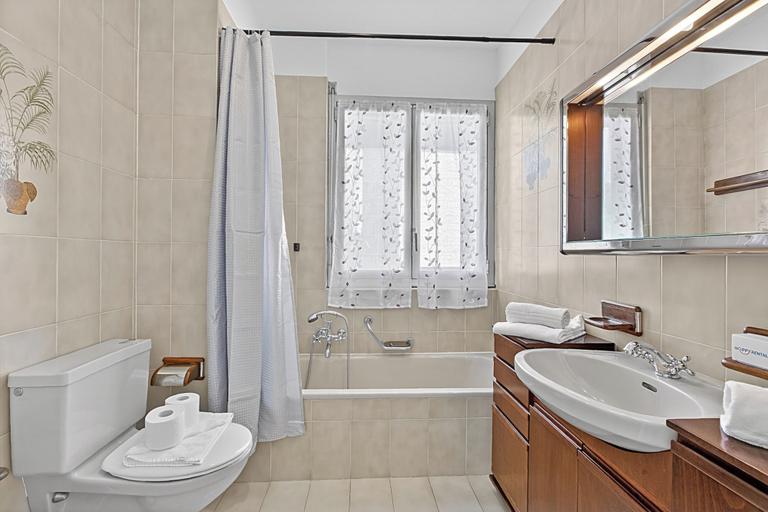 Bathroom 5, Smart Stay Lugano, Lugano