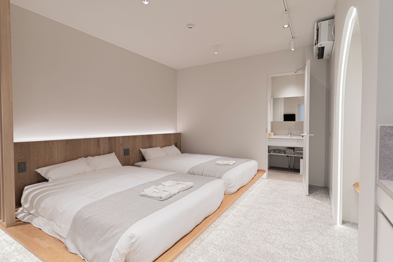 Room 5, Giraffe Nakasu haku, Fukuoka
