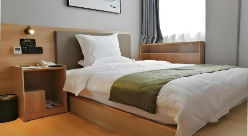 Bedroom 2, Green Tree Inn Anhui Tianchang Economic Development Zone, Chuzhou