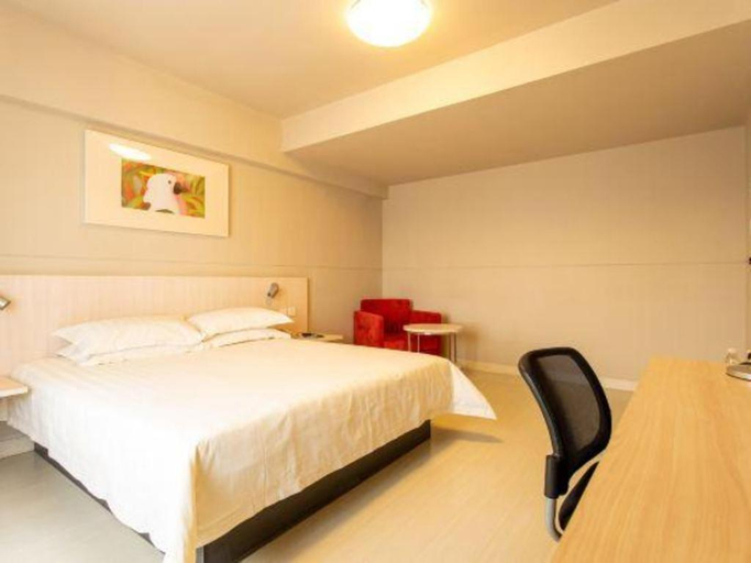 Bedroom 3, Jinjiang Inn Xianning Yinquan Avenue Hot Spring Hotel, Xianning