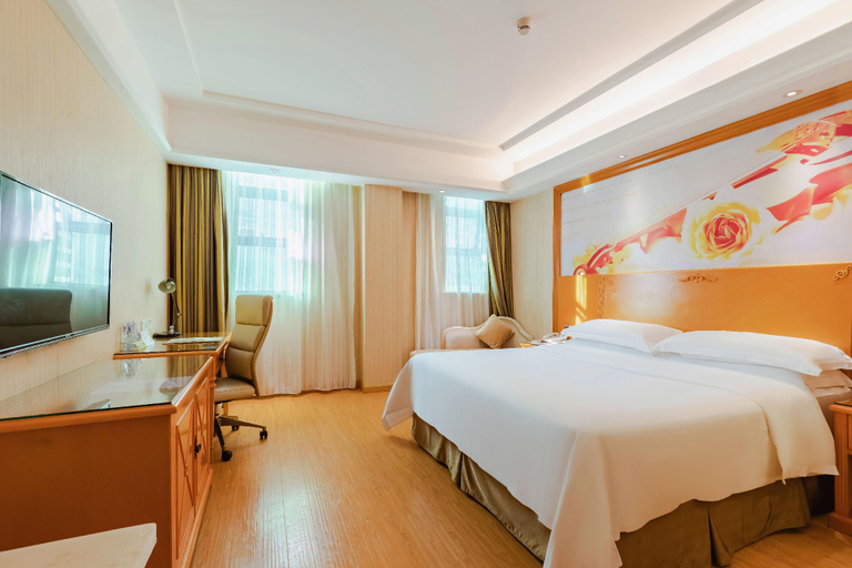 Bedroom 3, Vienna Hotel Shenzhen Shekou Haishang Shijie Airong, Shenzhen
