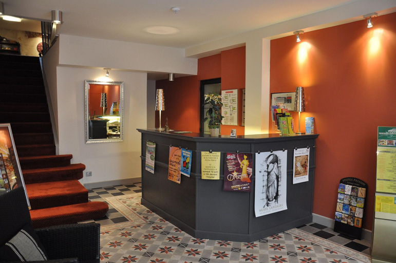 Public Area 2, Hôtel de la Couronne, Savoie