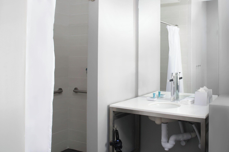 Bathroom 4, Aloft by Marriott El Paso Downtown, El Paso