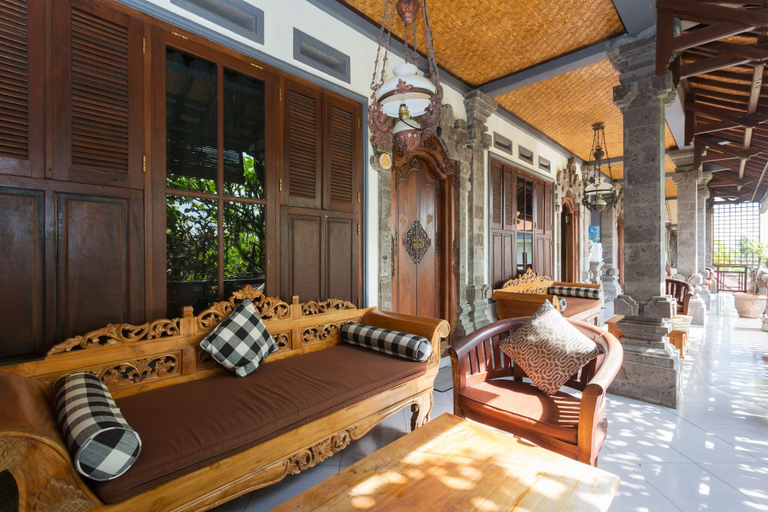 Public Area, Rumah Roda, Gianyar