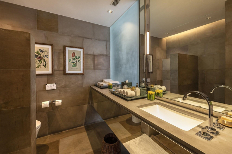 Bathroom 5, The Lodhi, Delhi