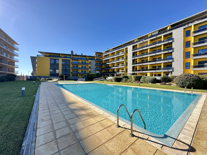 Pool 3, Quarteira Stylish 3 With Pool by Homing, Loulé