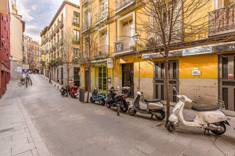 Exterior & Views 2, Hostal Met Madrid, Madrid