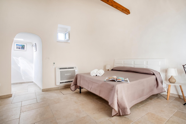 Room 4, Trulli Trullo in Locorotondo, Bari