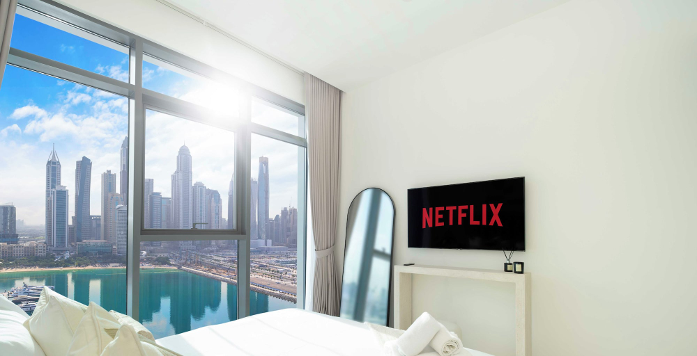 Others 5, LUX The Marina Vista Beachfront Suite, Dubai