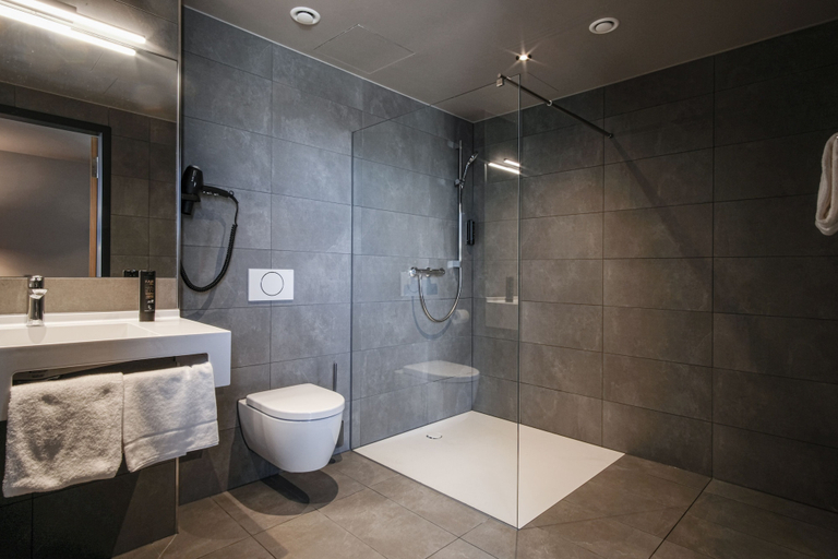 Bathroom 3, RiKu Hotel Giengen, Heidenheim