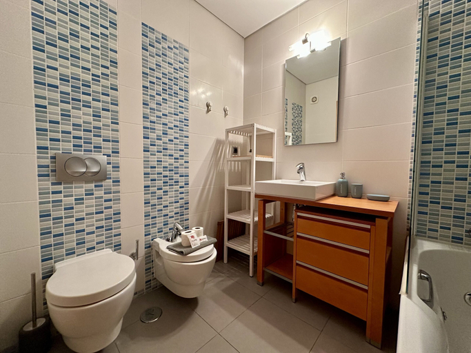 Bathroom 2, Quarteira Stylish 3 With Pool by Homing, Loulé