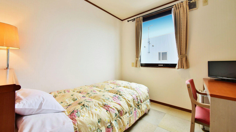 Bedroom 4, Business Hotel Kogashima, Ōmura