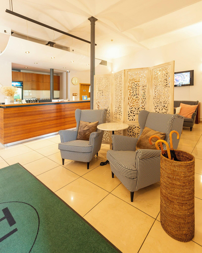 Public Area 2, Hotel Chvalska Tvrz, Praha 20