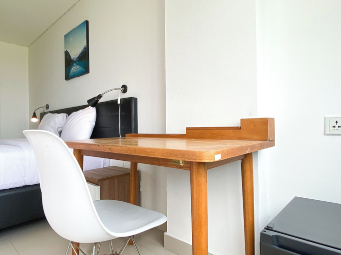 Interior 2, Warm And Comfy Studio At Enviro Apartment, Cikarang