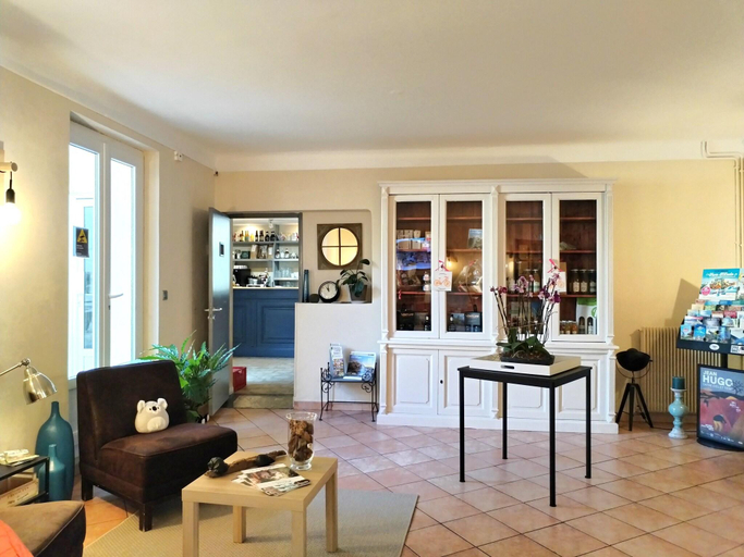 Public Area, Logis Hôtel La Bastide d'Entraigues, Vaucluse