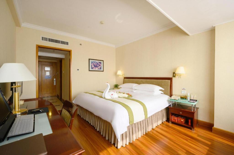 Bedroom 2, Quanzhou Overseas Chinese Hotel, Quanzhou