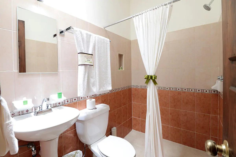 Bathroom 4, Hotel Misión Campeche, Campeche