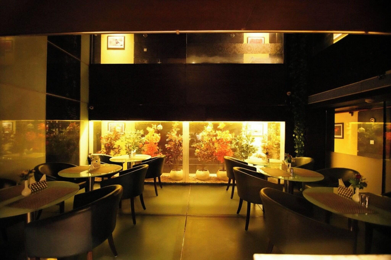 Food & Drinks 4, Hotel The Golden Oak Raipur, Raipur