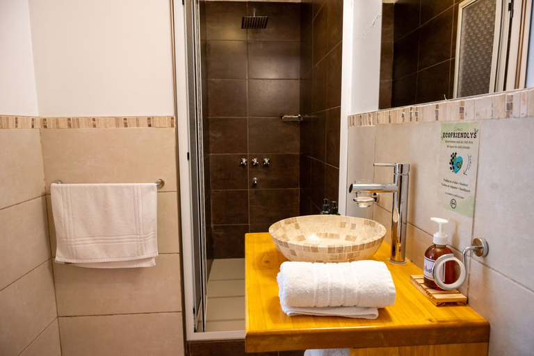 Bathroom, Hotel Chardonnay, Tupungato