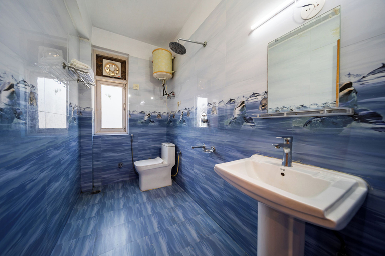 Bathroom 5, The Veer Villa, Kullu