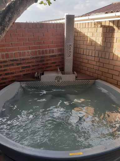 Sport & Beauty 2, White Shark Guest House, Overberg
