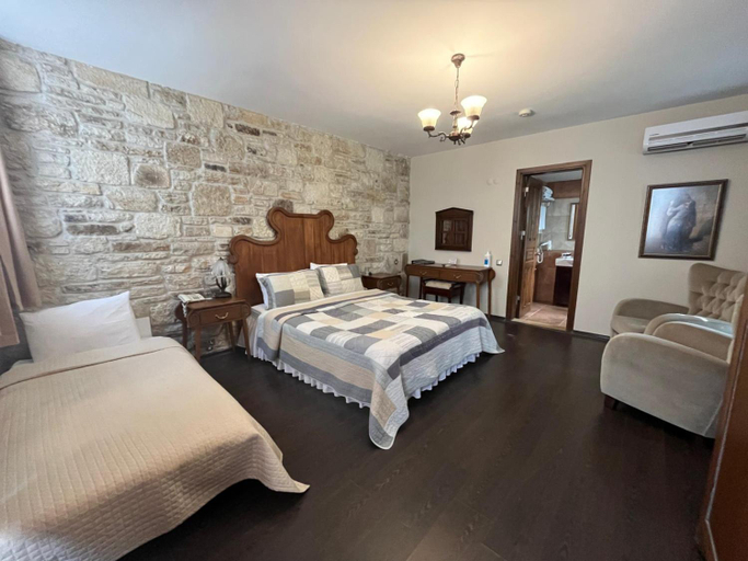 Bedroom 4, Griffon Hotel, Foça