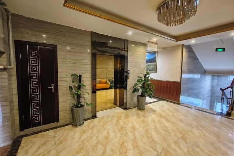 Others 4, Ximucuo Hotel, Golog Tibetan