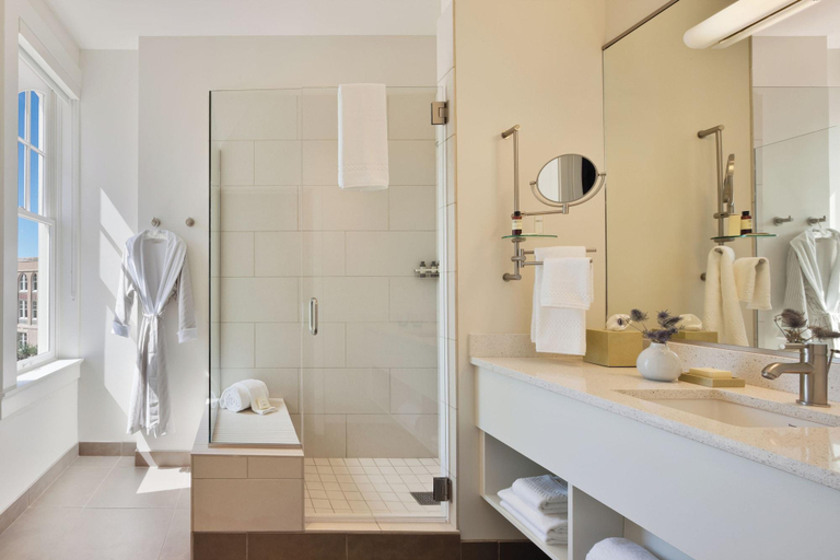 Bathroom 3, Hotel Parq Central, Bernalillo