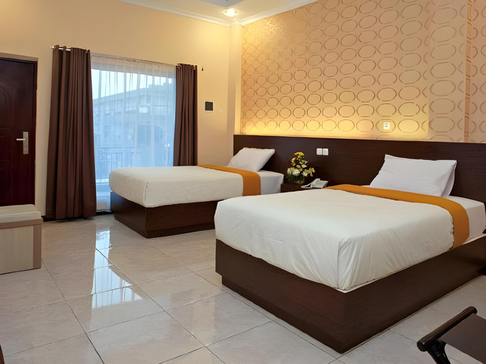Bedroom 2, Hotel New Merdeka, Pati