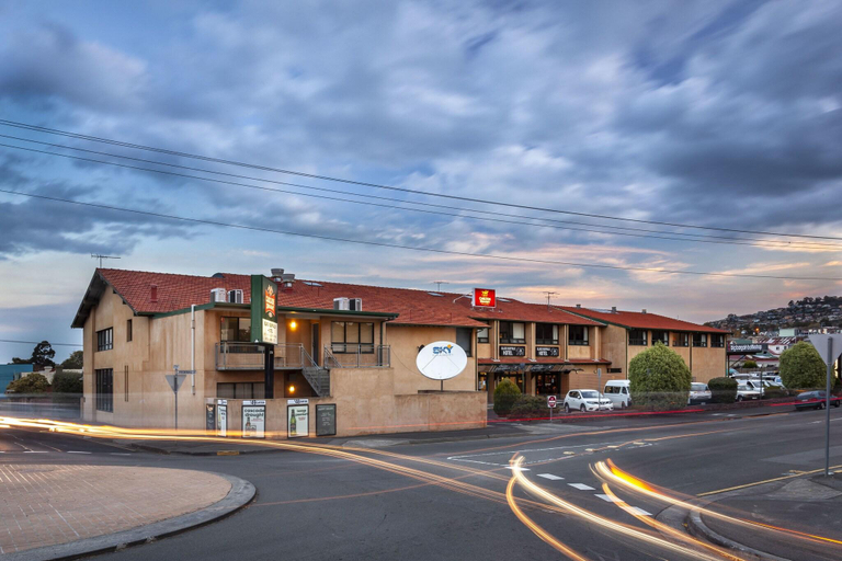 Exterior & Views 2, Black Buffalo Hotel, Hobart