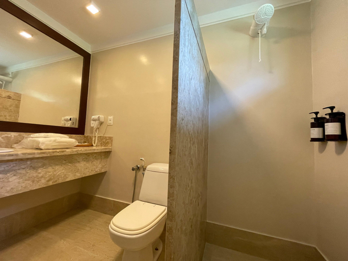 Bathroom 5, Patachocas Beach, Cairu