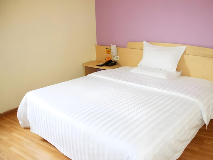 Bedroom 1, IU Hotel, Chongqing