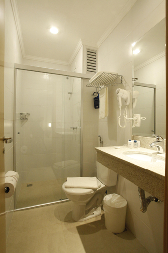 Bathroom 4, São Carlos Marklin Suítes, São Carlos