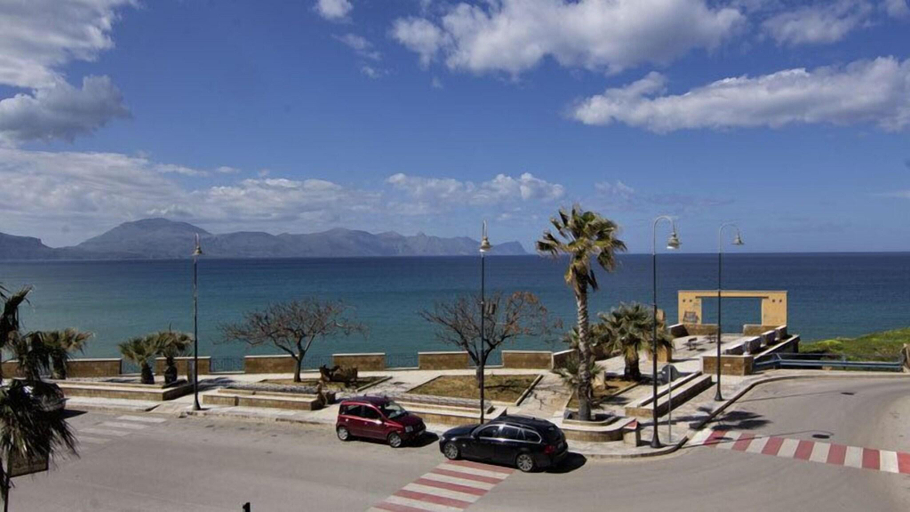 Others 4, Residence Eloisa, Palermo
