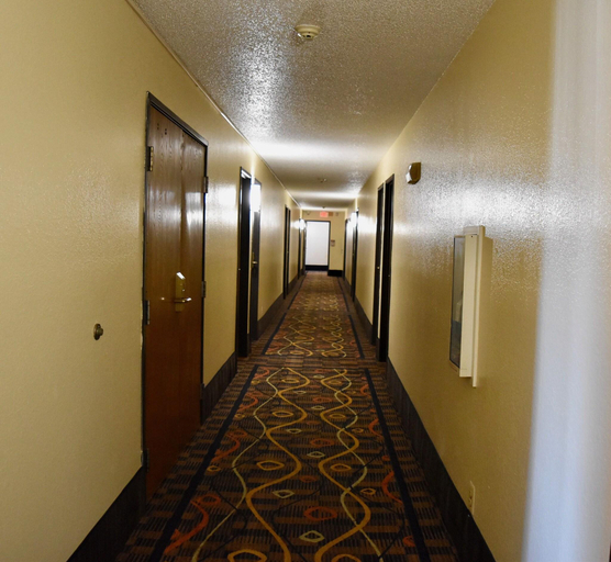 Public Area 3, Patuxent Inn, Charles