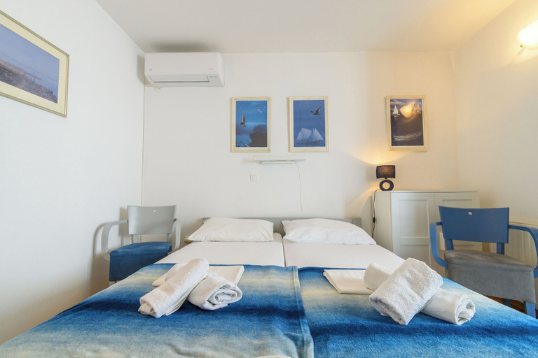 Room 4, Apartments Vlado, Njivice