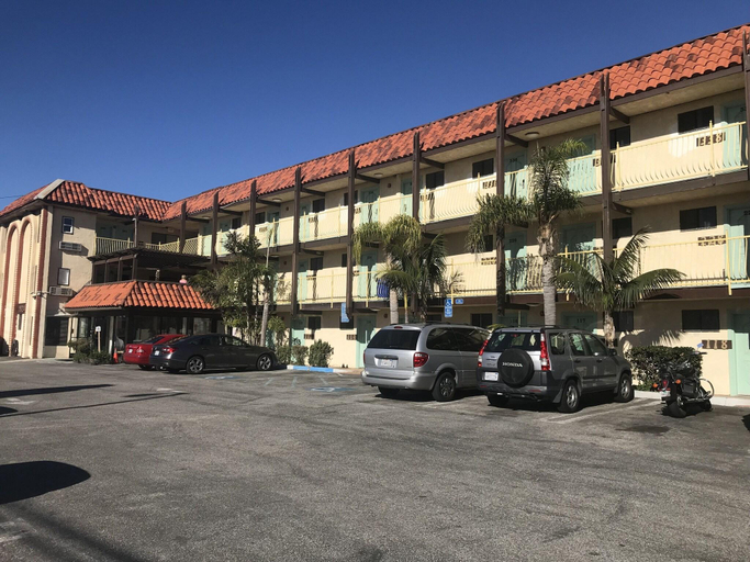Exterior & Views 2, 777 Motor INN, Orange