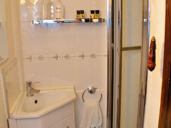 Bathroom 4, Church Villa B B, Derbyshire