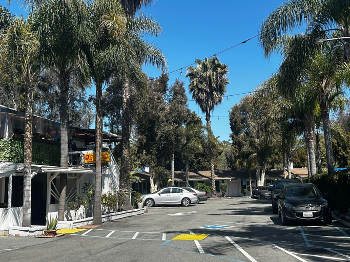 Others 5, Motel San Diego, San Diego